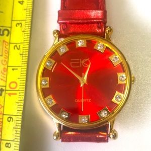 Vintage ELO Quartz Lovely Wristwatch With Some Sparkle!